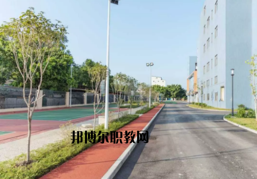 廣東華文航空藝術(shù)職業(yè)學(xué)校2020年報名條件、招生要求、招生對象