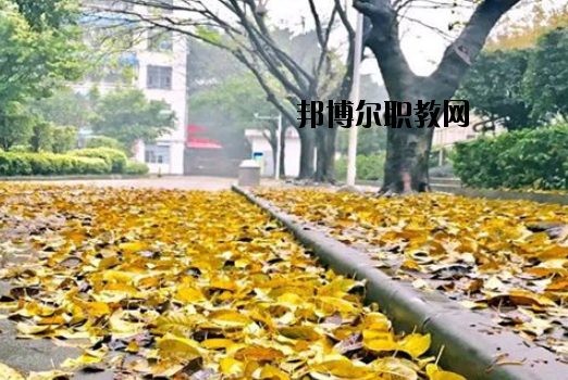 廣東輕工職業(yè)技術(shù)學(xué)校2020年報(bào)名條件、招生要求、招生對(duì)象