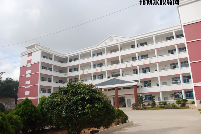 祥云縣職業(yè)高級(jí)中學(xué)2020年報(bào)名條件、招生要求、招生對(duì)象
