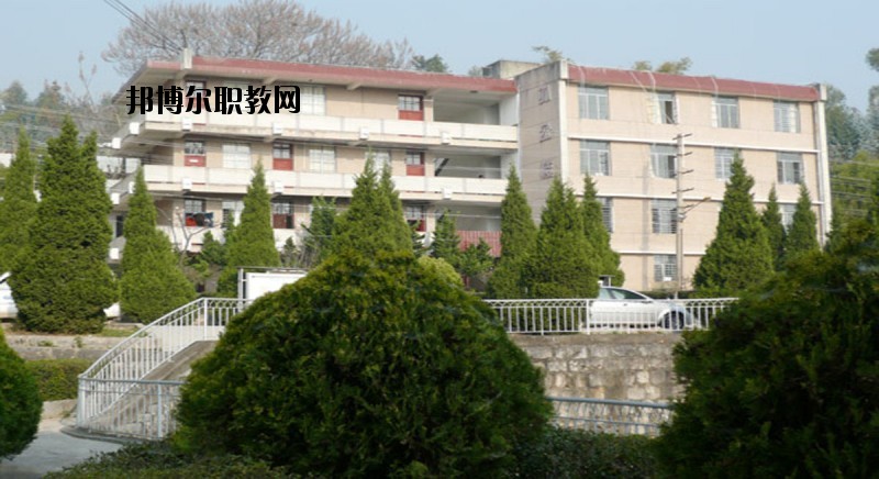 保山隆陽區職業技術學校2020年招生辦聯系電話