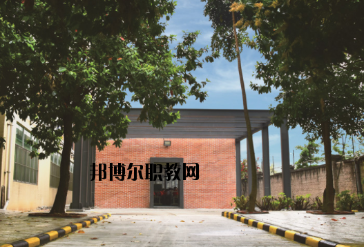 廣州華風(fēng)技工學(xué)校2020年報(bào)名條件、招生要求、招生對(duì)象