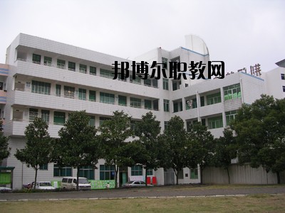 荊門財經(jīng)學校2020年報名條件、招生要求、招生對象
