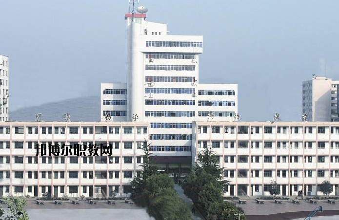 十堰醫學科技學校1