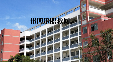玉林華港中等職業(yè)技術(shù)學(xué)校2020年報(bào)名條件、招生要求、招生對象 