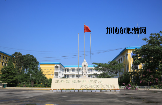 鄭州外資企業(yè)管理中等專業(yè)學(xué)校2021年報(bào)名條件、招生要求、招生對象