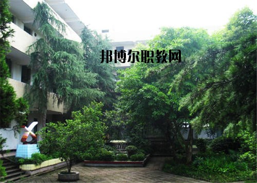 內(nèi)江求是職業(yè)技術(shù)學校2020年報名條件、招生要求、招生對象