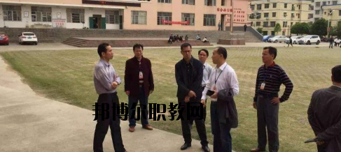 富川職業(yè)技術(shù)學(xué)校2020年報名條件、招生要求、招生對象 