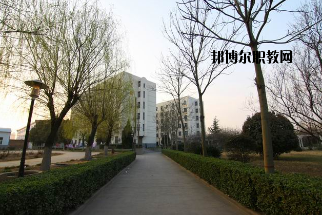 河南洛陽(yáng)經(jīng)濟(jì)學(xué)校怎么樣、好不好