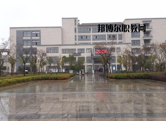 合肥工業(yè)學(xué)校2020年報(bào)名條件、招生要求、招生對(duì)象