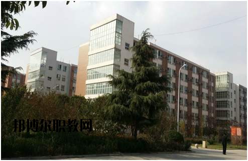 鄭州中原中等專業學校2021年報名條件、招生要求、招生對象