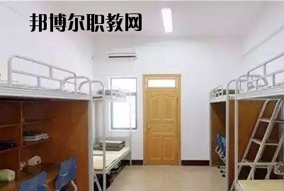 成都翔飛航空職業(yè)技術學校2020年宿舍條件