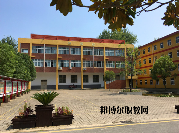 潁上信息工程學校2020年報名條件、招生要求、招生對象