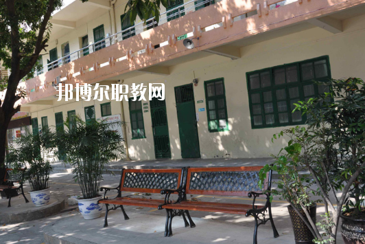 湛江海濱職業技術學校2020年招生辦聯系電話
