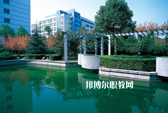 蕪湖地區(qū)衛(wèi)生學(xué)校2020年報名條件、招生要求、招生對象
