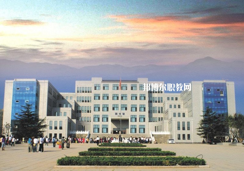 信陽中等專業技術學校2021年招生辦聯系電話