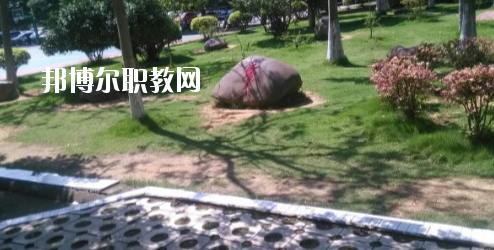百色市職業技術學校2020年招生辦聯系電話
