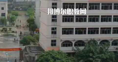 南寧財貿管理學校網站網址 
