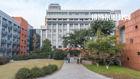 臨夏州民族學校2020年報名條件、招生要求、招生對象