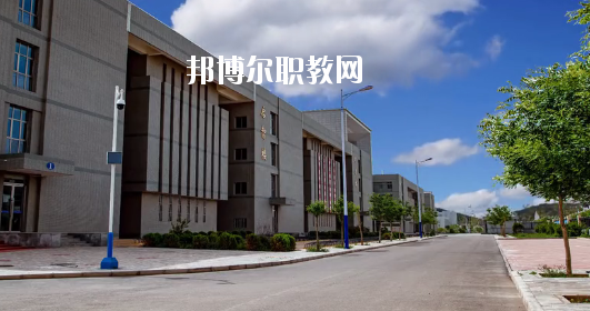 金昌市理工中等專業(yè)學校2020年報名條件、招生要求、招生對象