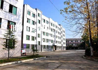 閬中江南高級職業(yè)中學怎么樣、好不好