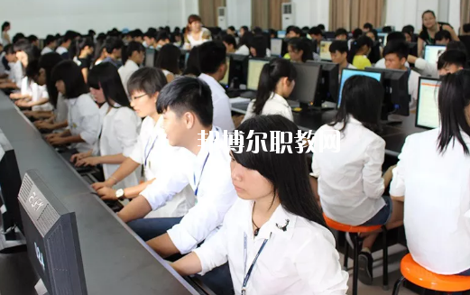 廉江興華職業(yè)技術(shù)學(xué)校2020年報名條件、招生要求、招生對象