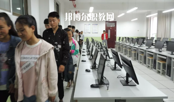禮縣白河農業中學2020年招生辦聯系電話