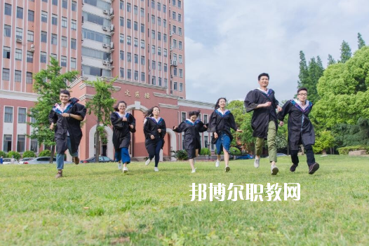 深圳市新鵬職業高級中學網站網址