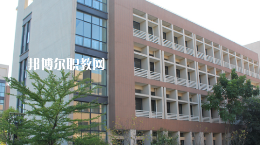安徽2020年中專學高鐵學校有前途嗎