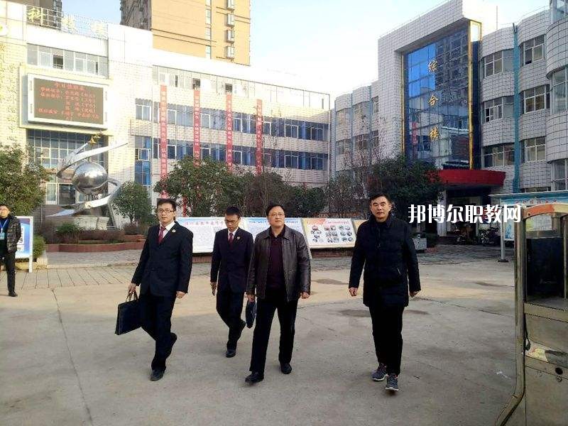 潢川縣職業(yè)教育中心2021年報名條件、招生要求、招生對象