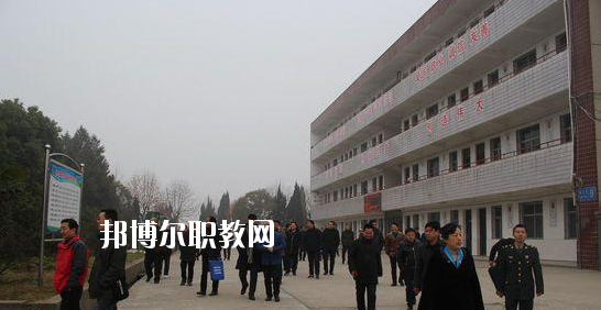 襄州區職教中心2