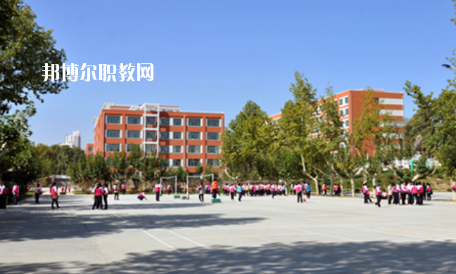 定西隴中護理學校1