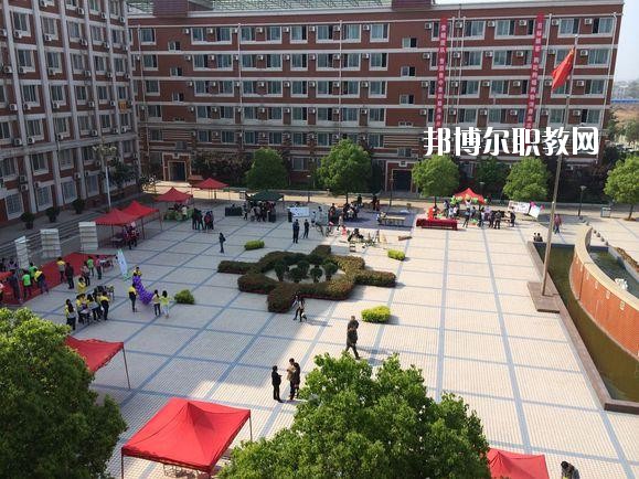 鄭州市財(cái)經(jīng)學(xué)校2021年報(bào)名條件、招生要求、招生對(duì)象