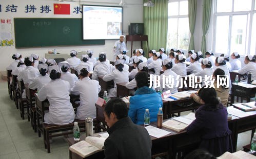 四川2020年讀衛校的大專