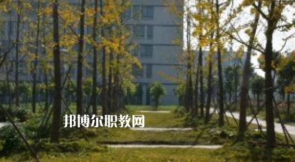 淮北工業與藝術學校地址在哪里
