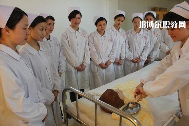 重慶2021年衛校學什么的