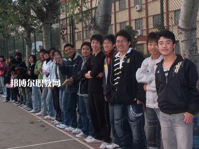 濮陽市油田職業(yè)中等專業(yè)學(xué)校怎么樣、好不好