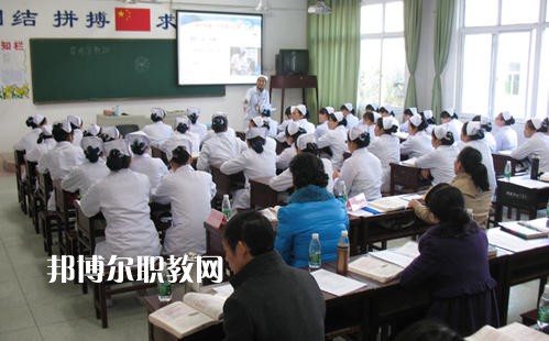 成都2021年初中生可以上的衛校