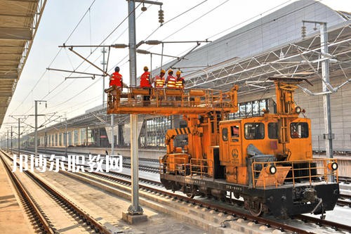 廣西2021年讀鐵路學校讀什么專業好