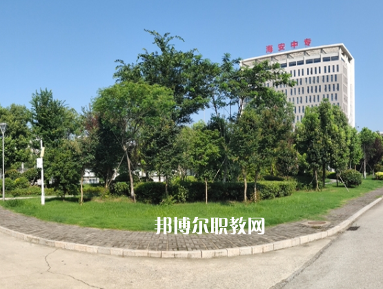 江蘇202年初中畢業直接上中專