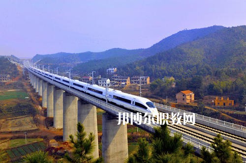 四川2021年讀什么鐵路學校有前途