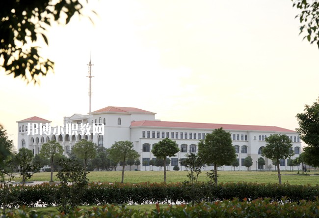 合肥行知技工學校2021年招生辦聯系電話