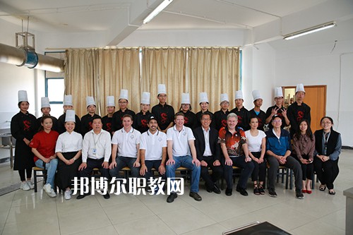 江蘇省常熟職業教育中心校2021年招生辦聯系電話