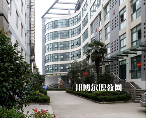 揚州生活科技學校2021年有哪些專業