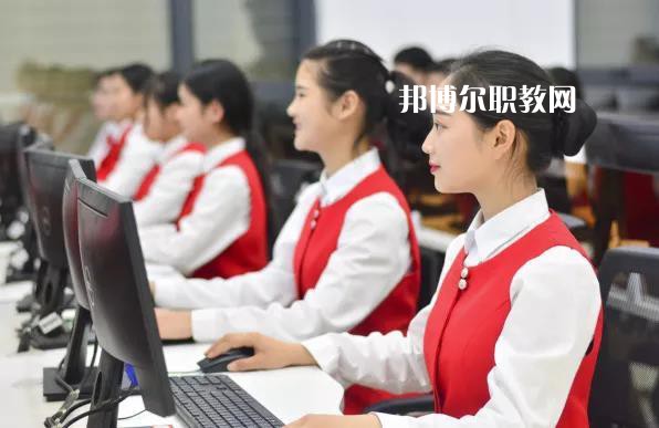 云龍縣民族職業高級中學2021年學費、收費多少
