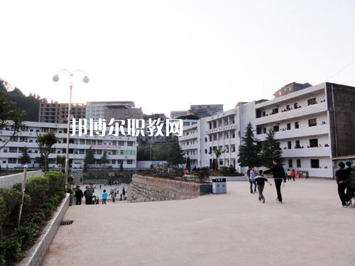 通?？h職業高級中學2021年招生錄取分數線