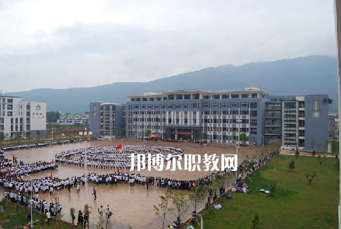 麗江民族中等專業學校2021年報名條件、招生要求、招生對象