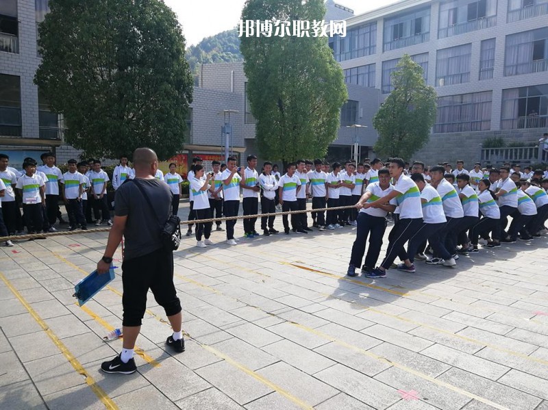 臨滄財(cái)貿(mào)學(xué)校2021年報(bào)名條件、招生要求、招生對(duì)象