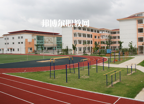 四川2021年初中畢業上什么中專學校好