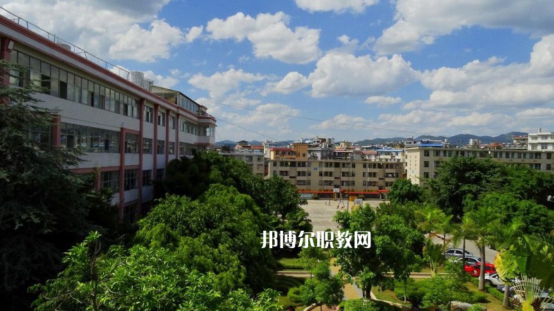思茅衛生學校網站網址