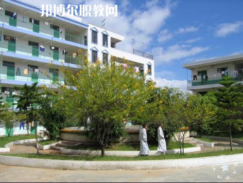 云南臨滄衛生學校網站網址